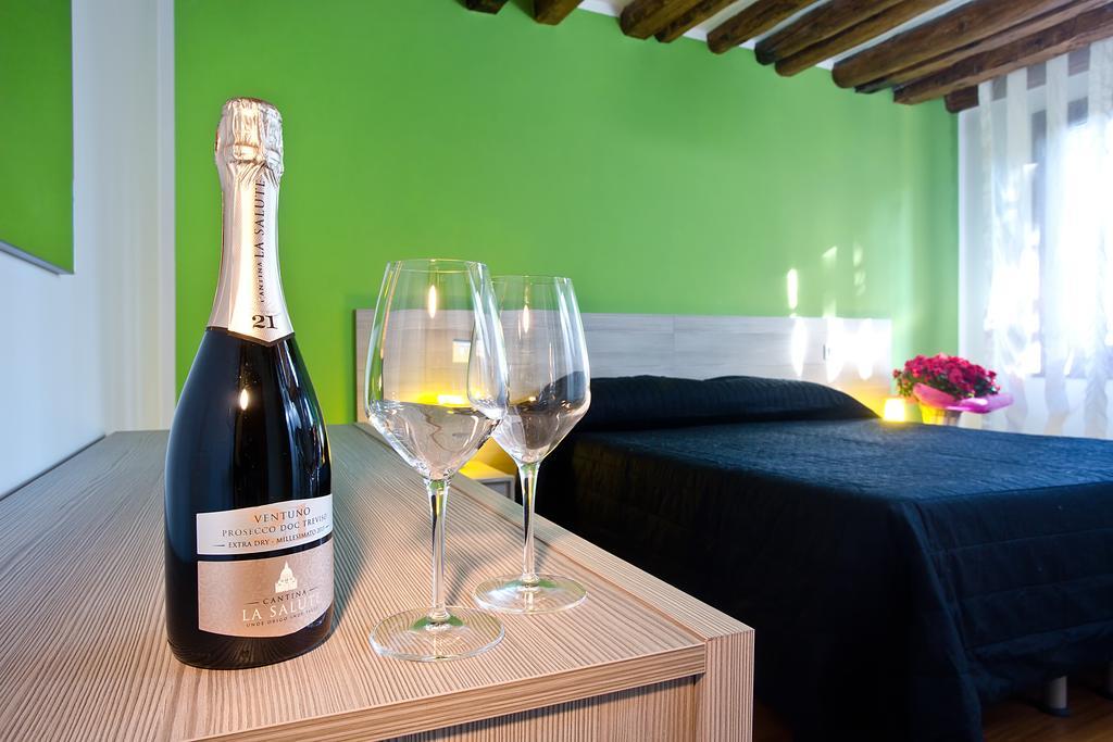 Good Wine Apartments Venedik Oda fotoğraf